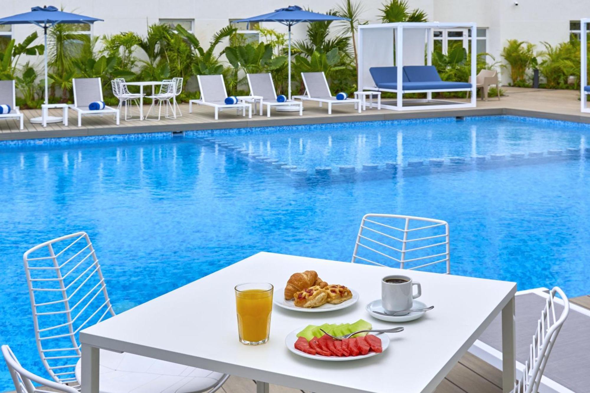 City Express Plus By Marriott Cancun Aeropuerto Riviera Dış mekan fotoğraf