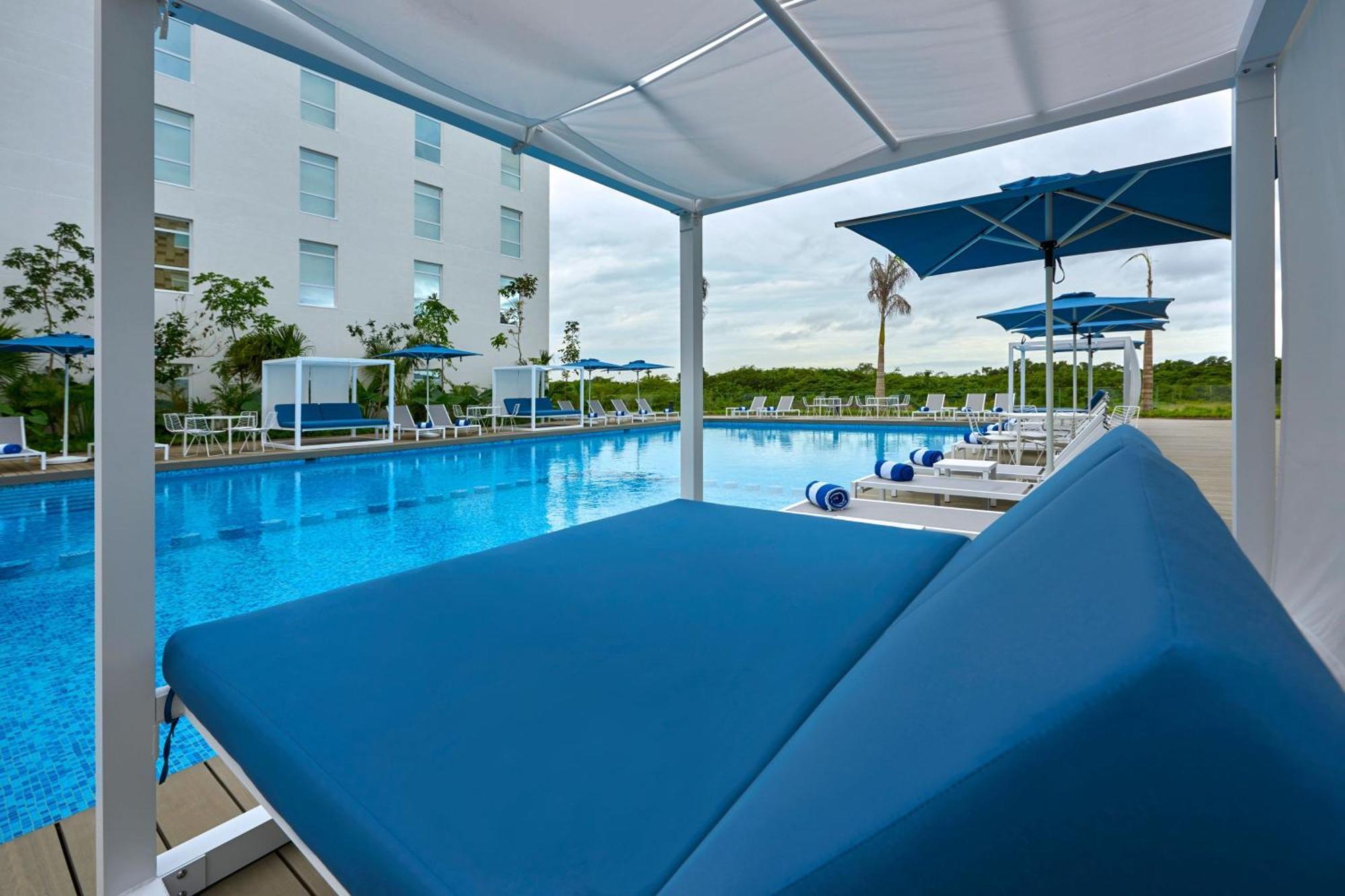 City Express Plus By Marriott Cancun Aeropuerto Riviera Dış mekan fotoğraf