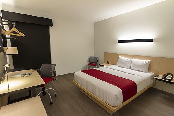City Express Plus By Marriott Cancun Aeropuerto Riviera Dış mekan fotoğraf