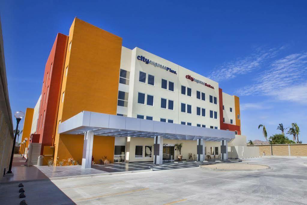 City Express Plus By Marriott Cancun Aeropuerto Riviera Dış mekan fotoğraf